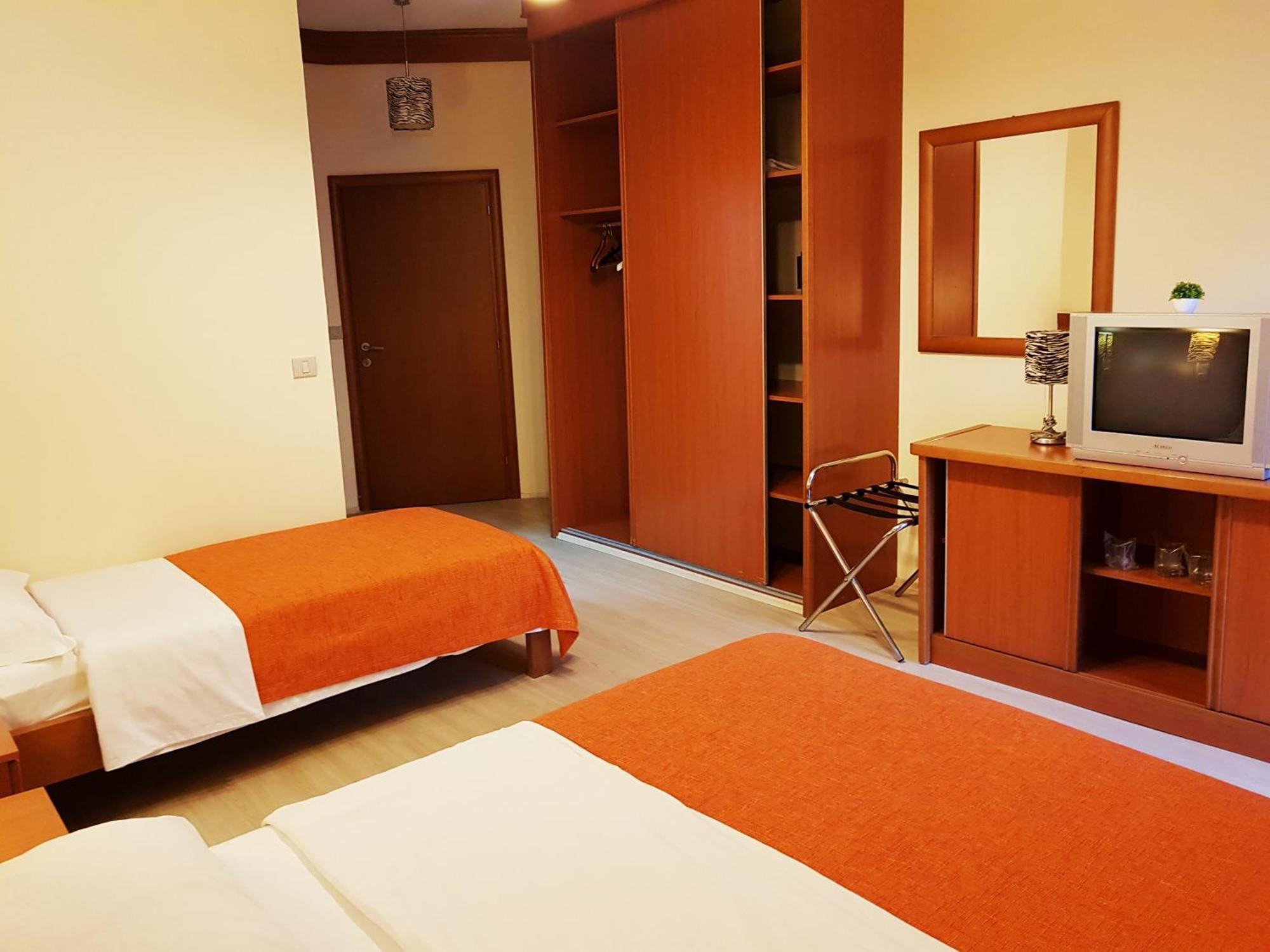 Lucic Rooms & Suites Budva Zewnętrze zdjęcie