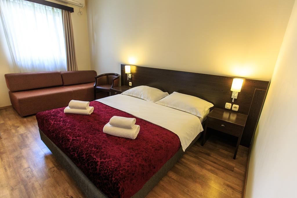 Lucic Rooms & Suites Budva Zewnętrze zdjęcie